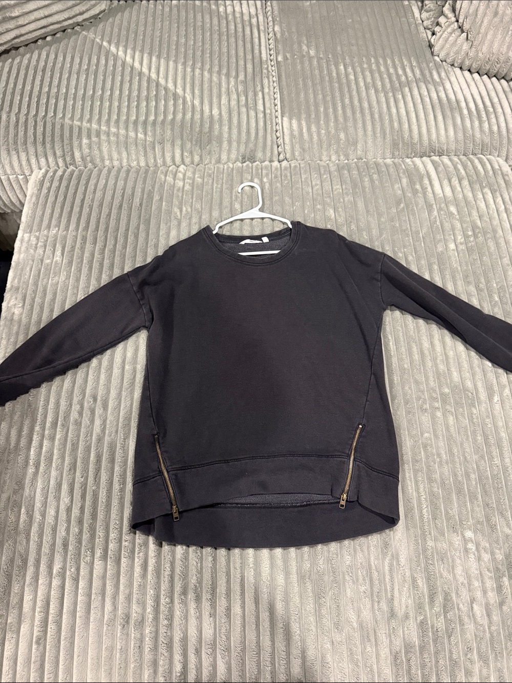 Athleta Black Crewneck Sweatshirt with Side Zips